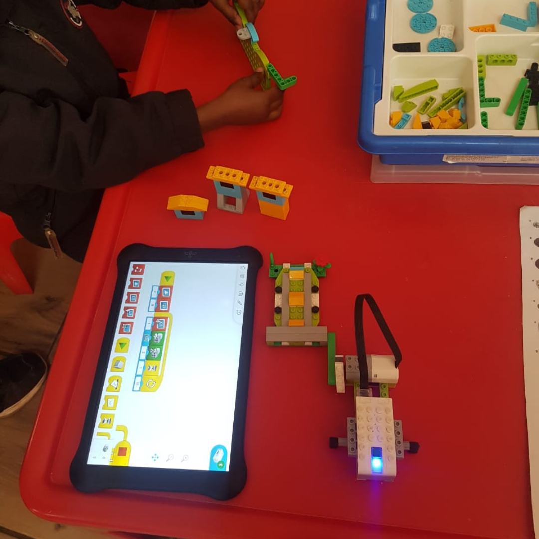 Robotics (5) Robotics (5)